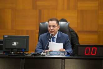 Botelho deputadp de mt ganha prêmio e finalista do Prêmio Unale