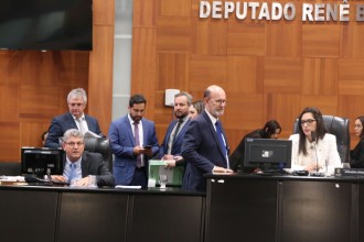 Deputados de MT aprovam PLC que altera cálculo do ICMS