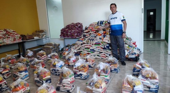 Notícia MT Site MT Política MT Polícia Militar arrecada 4 3 toneladas de alimentos não perecíveis