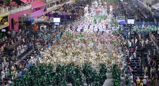 Cultura MT Carnaval MT Sapucaí tem homenagem a sambistas Arlindo e Zeca