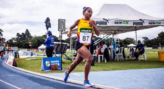 Atletas do programa de bolsa do Governo de MT conquistam medalhas em competição de atletismo