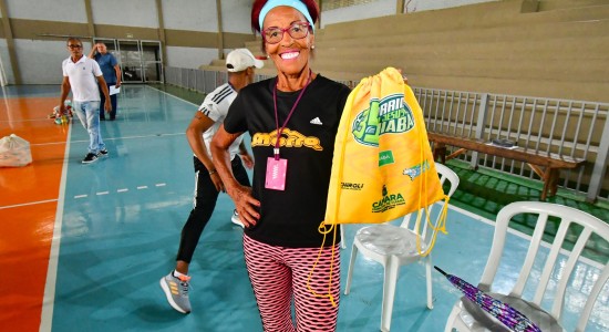 Maria do Carmo, aos 85 anos, já garantiu kit para 35ª Edição da Corrida Pedestre Senhor Bom Jesus de Cuiabá