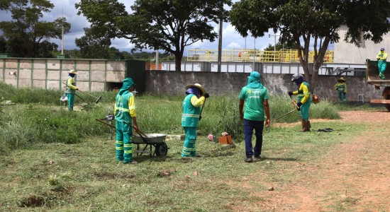 Limpurb atenderá 15 localidades por meio do mutirão de limpeza nesta terça-feira (30)