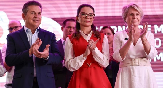 Governador e primeira-dama de MT entregam veículos para alavancar ações do SER Família Mulher e SER Família Indígena