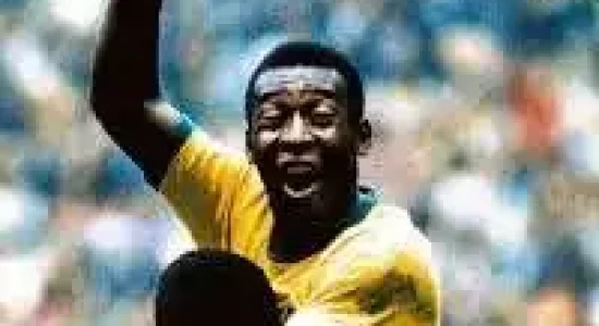 Lula sanciona lei que cria Dia do Rei Pelé, celebrado na data do milésimo gol