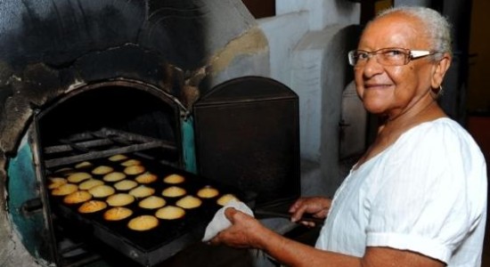 Morre aos 90 anos a cozinheira Dona Eulália, figura tradicional da cuiabania