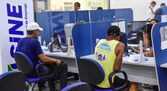 Sine MT disponibiliza mais de 2 e 4 mil vagas de trabalho