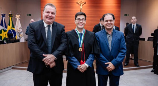 Presidente da AL MT Deputado Max Russi prestigia posse do desembargador Deosdete Cruz