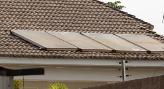 Mesa Diretora protocola ação contra cobrança retroativa de ICMS sobre energia solar