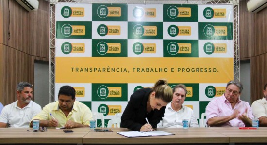 Saúde em Várzea Grande: Flávia Moretti Articula R$ 10 Milhões e Novo Hospital; Prestigia Contrato Histórico Albert Einstein/Hospital Central