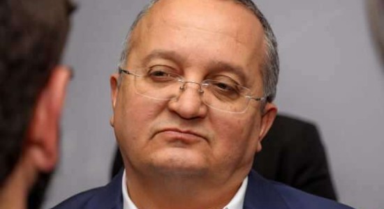 Taques deve assumir PSB após saída de Max Russi e ensaia candidatura ao Senado