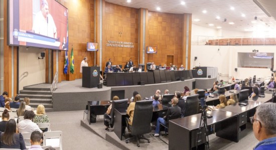 Deputados são contra fechamento da Santa Casa e cobram definição do Estado