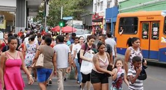Dia livre de impostos lojas de Cuiabá tem descontos de até 70% nesta quinta-feira (29)