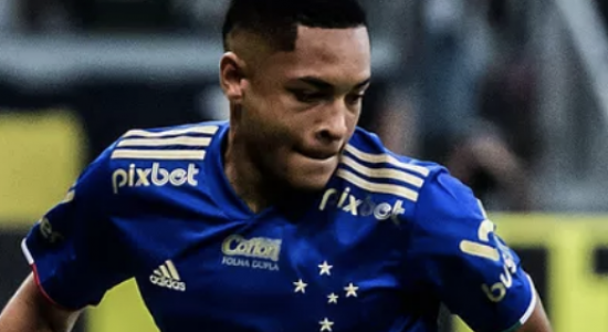 JOGADOR DE FUTEBOL VITOR ROQUE Athletico paga multa de R$ 24 milhões ao Cruzeiro e acerta com Vitor Roque