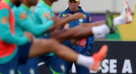 Brasil enfrenta Equador na estreia do italiano Carlo Ancelotti