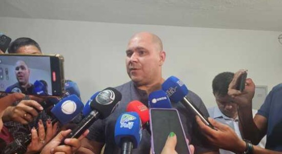 Abílio zera cartão consignado e limita descontos para servidores de Cuiabá após denúncias de fraude