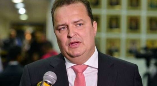 Max Russi reage à aprovação de mais R$ 164 milhões no Fundão Eleitoral Um Absurdo