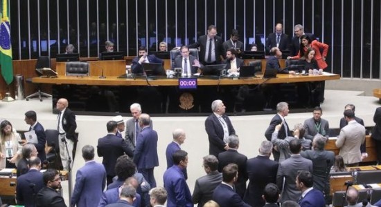 Câmara aprova aumento do número de deputados federais em MT