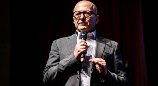 Pivetta defende terceirização da saúde 'O Estado não é um bom patrão'