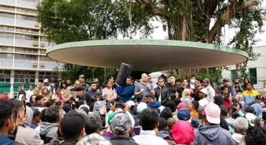 Prefeito quer novo levantamento sobre famílias e admite comprar área invadida em Cuiabá