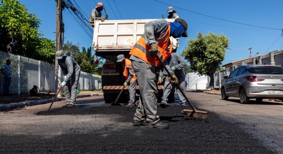 Prefeitura tapa mais de 50 mil buracos em 60 bairros da capital