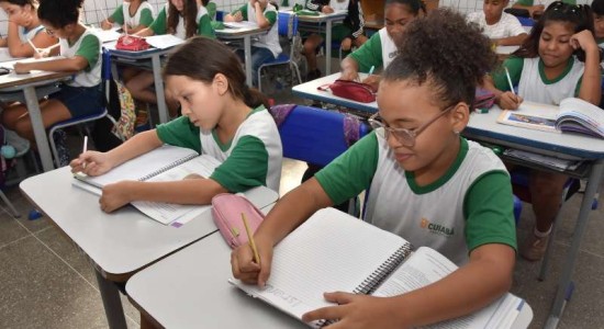 Nova lei em Cuiabá permite que crianças autistas levem lanche para escola