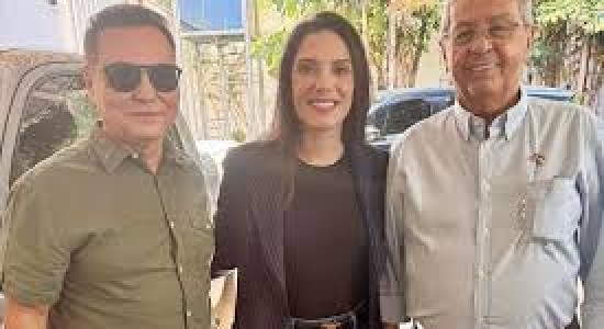 Jayme Campos e Janaina Riva selam pacto de não agressão e discutem possível aliança