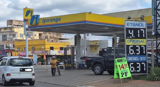 Em um intervalo de 20 dias, preço do etanol sobe R$ 0,70 nas bombas dos postos de Cuiabá e VG
