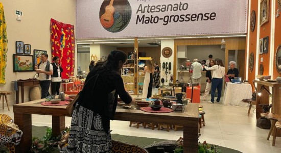 Loja do Artesanato de MT movimenta R$ 80 mil e fortalece renda de 52 artesãos