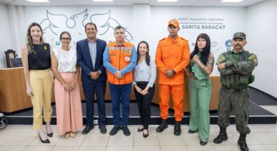 Cuiabá fortalece políticas de proteção animal e prevenção ambiental em encontro com órgãos públicos