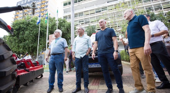 Secretário agradece Governo do Estado por maquinários e destaca integração de políticas públicas