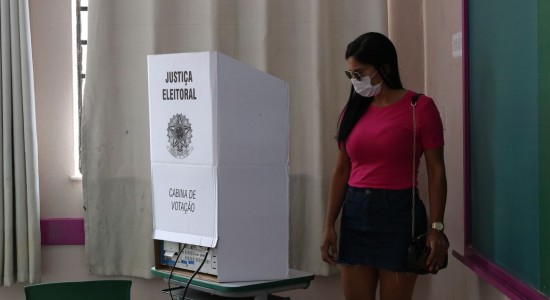 Eleições 2022 mantém maioria do eleitorado feminina, com 53%