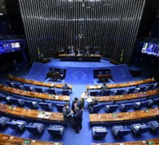 Notícias MT Política MT Senado aprova PEC da Transição