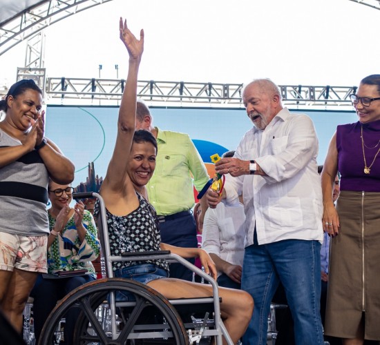 Política MT Lula entrega chaves do Celina Bezerra em evento em Rondonópolis MINHA CASA MINHA VIDA