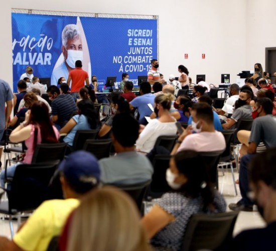 VACINA CUIABÁ Três polos de vacinação irão funcionar até às 21h; faixa etária de 25 a 29 anos será vacinada a partir de segunda