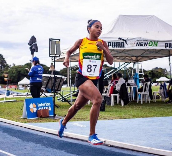 Atletas do programa de bolsa do Governo de MT conquistam medalhas em competição de atletismo