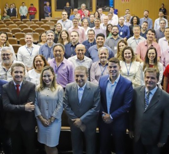 Presidente do TCE-MT homenageia servidores pelo Dia Nacional do Auditor de Controle Externo