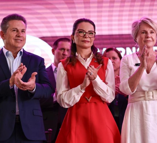 Governador e primeira-dama de MT entregam veículos para alavancar ações do SER Família Mulher e SER Família Indígena