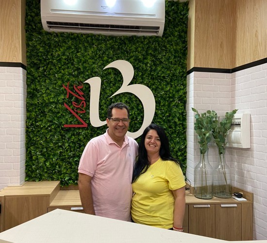 Casal de empresários após investirem no e-commerce decidem abrir loja física marcando um novo tempo para a marca genuinamente matogrossense