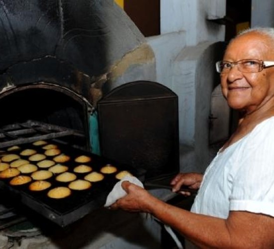 Morre aos 90 anos a cozinheira Dona Eulália, figura tradicional da cuiabania