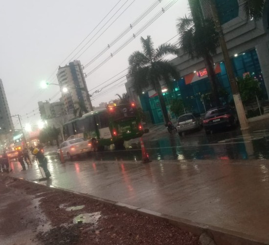 Sinfra informa que Consórcio BRT já finalizou limpeza em trecho afetado por chuva