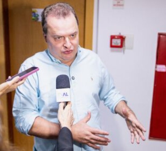 PRESIDENTE AL MT MAX RUSSI Produtores de queijo de MT terão apoio da Assembleia Legislativa para participar de Mundial na França