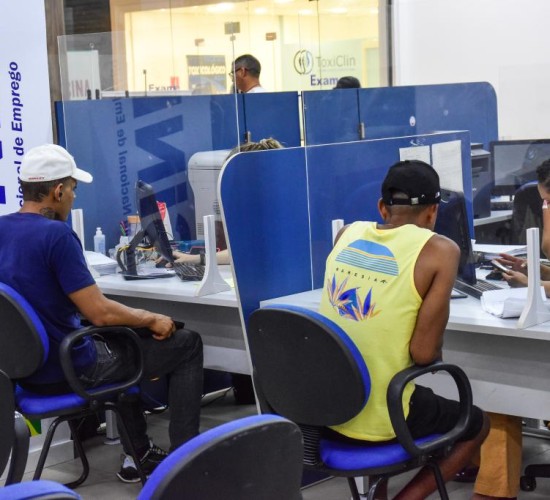 Sine MT disponibiliza mais de 2 e 4 mil vagas de trabalho