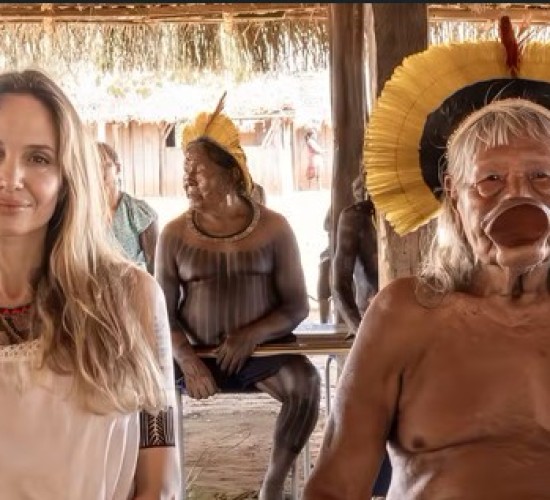 Confira a visita de Angelina Jolie em Mato Grosso