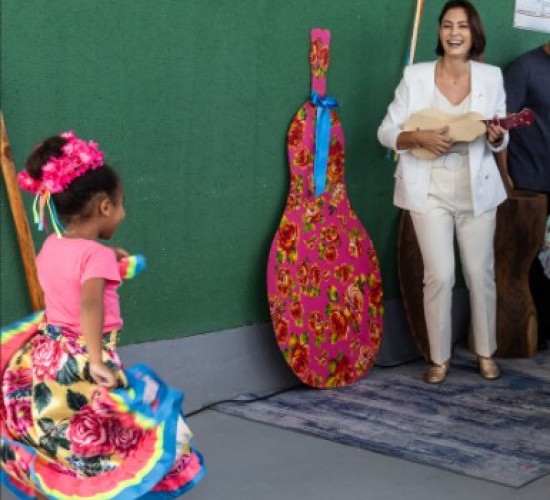 Michelle Bolsonaro em Cuiabá Apoio Crucial ao Centro de Referência para Autistas