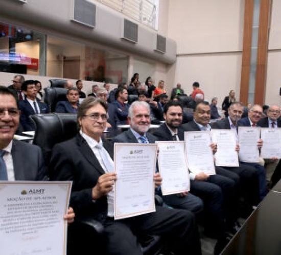 Indústria entrega Agenda Legislativa 2025 à ALMT