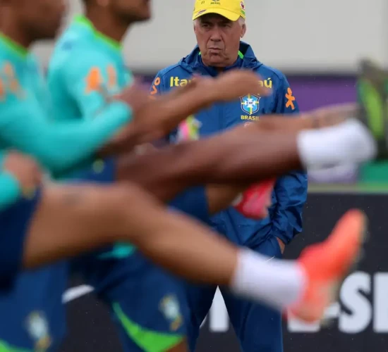 Brasil enfrenta Equador na estreia do italiano Carlo Ancelotti