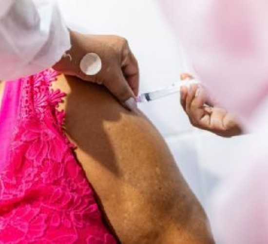 Prefeitura de Cuiabá alerta para alta de casos de gripe e convoca população a se vacinar