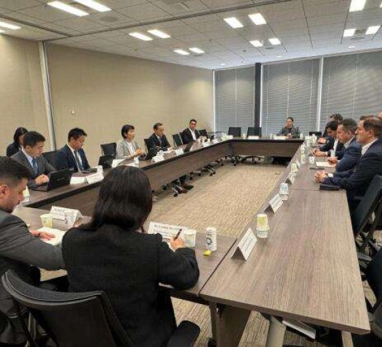 Mauro Mendes negocia recuperação de pastagens e digitalização de serviços com parceria inédita no Japão