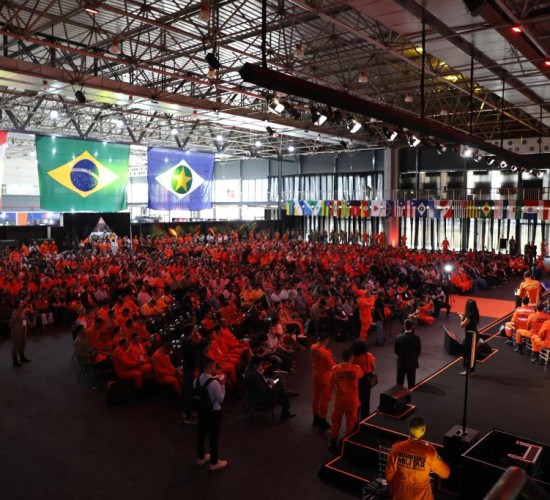 Especialistas internacionais compartilham experiências e discutem prevenção e combate a incêndios florestais no ForestFire 2025